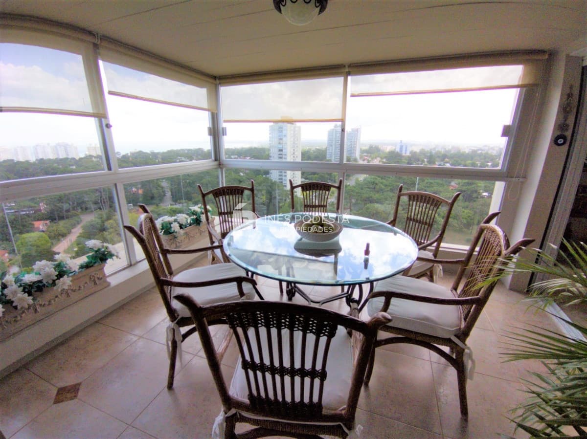 Apartamento ID.38528 - Venta departamento con 3 dormitorios y dependencia de servicio