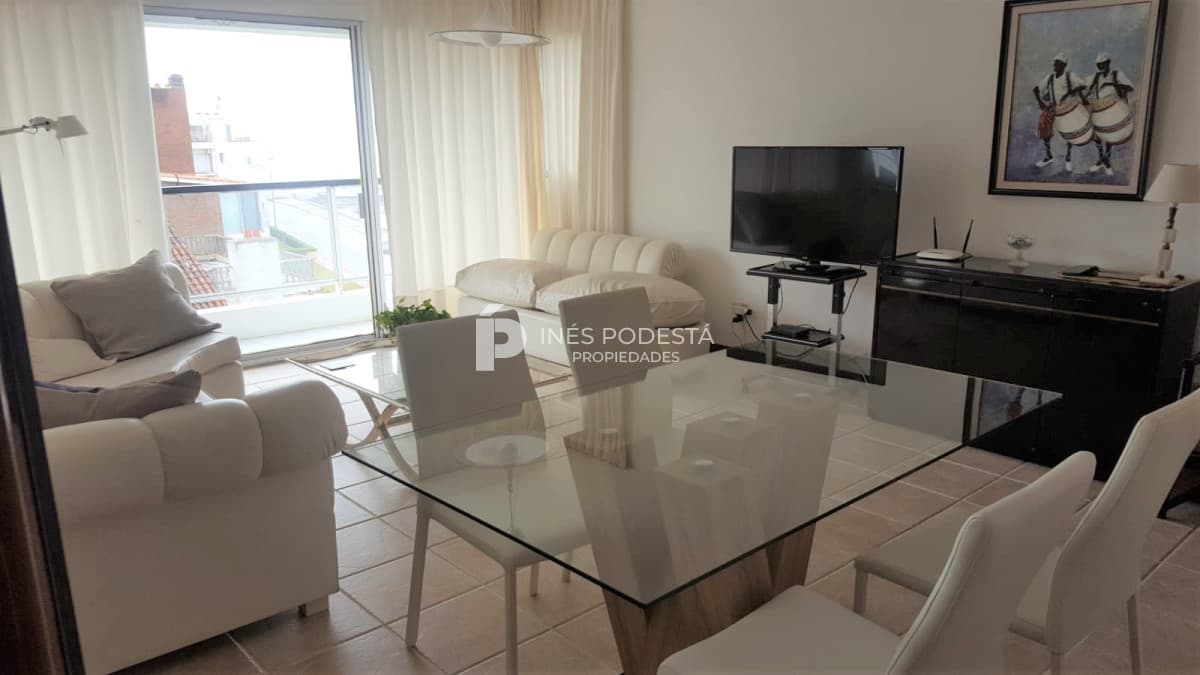 Apartamento en Alquiler de 2 dormitorios Península