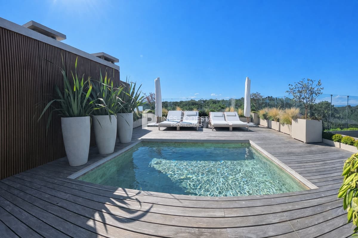 Apartamento ID.41904 - Venta de Pent House| 4 suites más dependencia de servicio