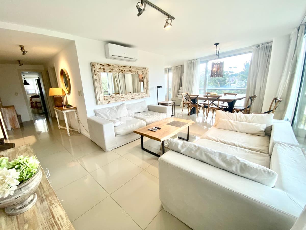 Apartamento en Alquiler, Mansa, Punta del Este, 2 Dormitorios.