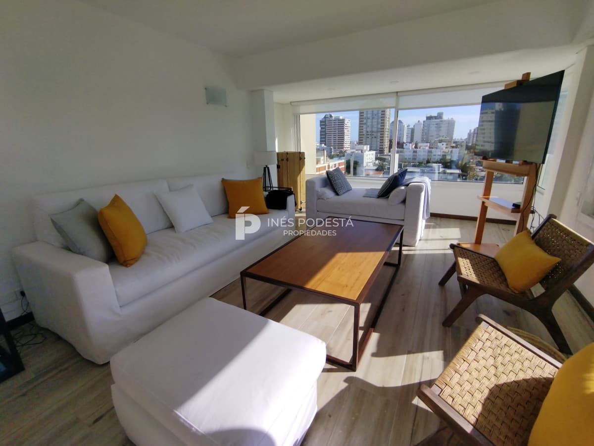 Alquiler en Mansa con 3 dormitorios y 3 baños con gran vista mansa