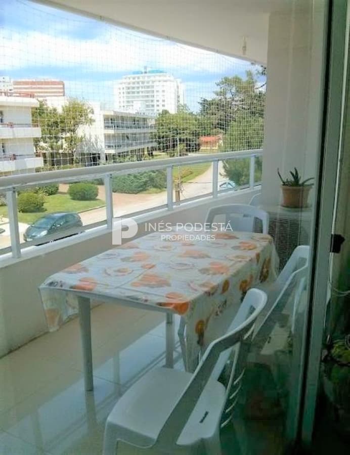 Apartamento en Alquiler, 2 Dormitorios.