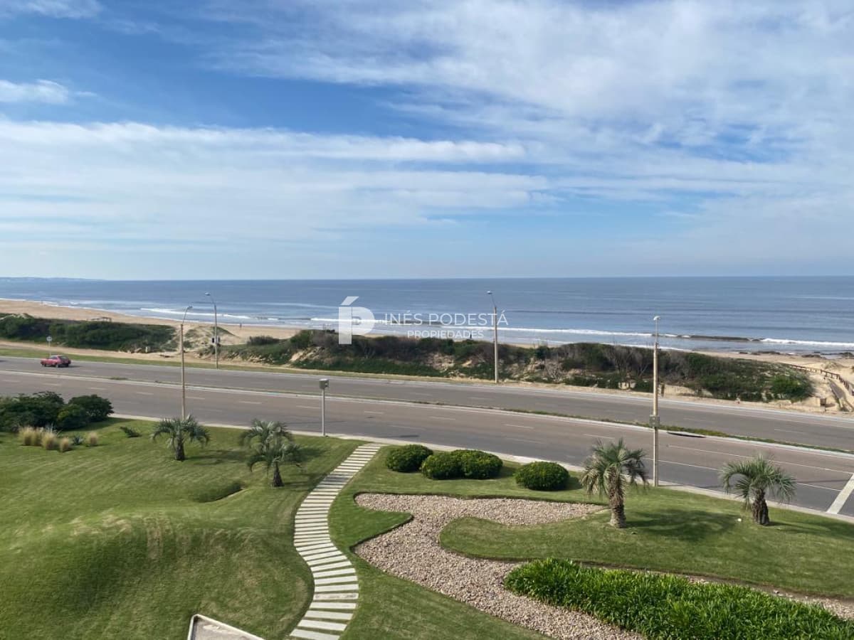 Apartamento ID.39750 - Venta 3 dormitorios y dependencia de servicio Brava
