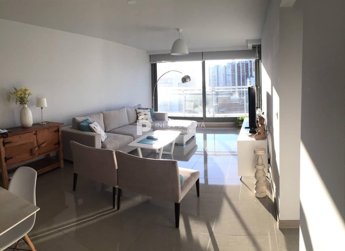 Apartamento de 3 dormitorios en alquiler