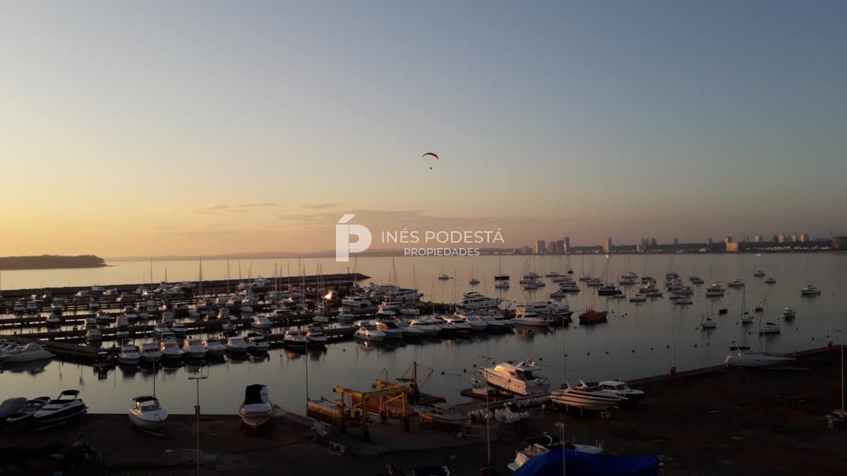 Puerto, 3 dormitorios y 3 baños