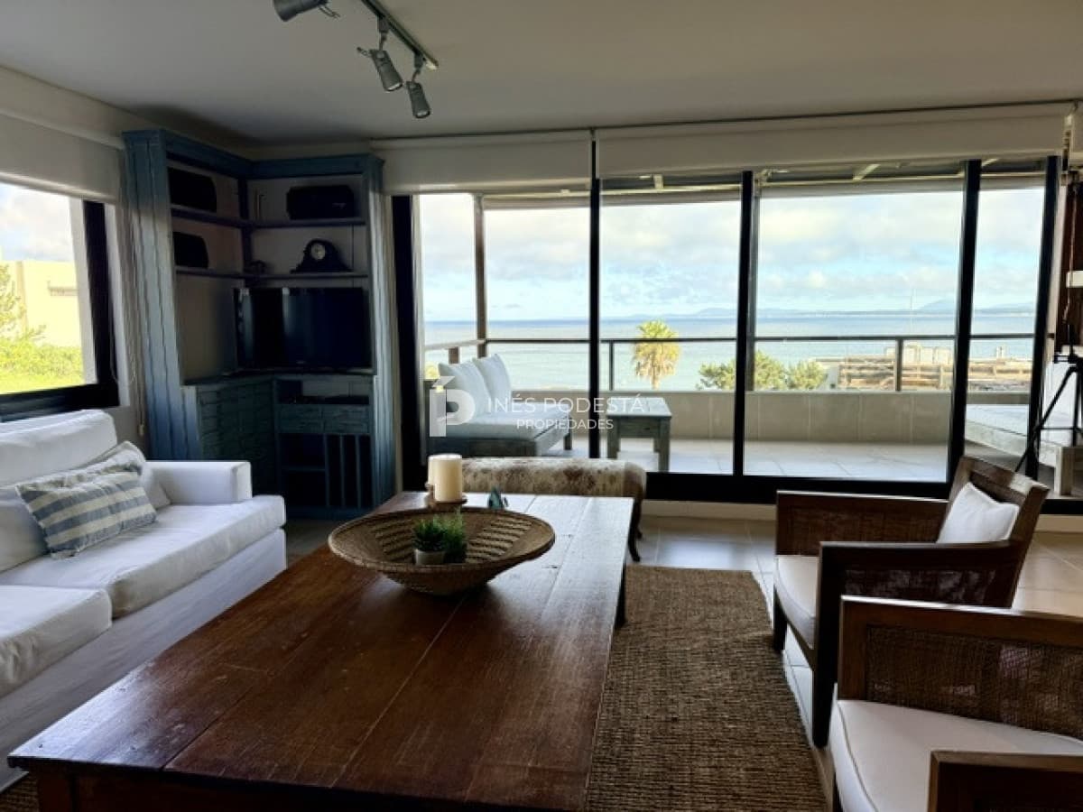 Apartamento ID.41222 - Venta  4 dormitorios y 3 baños