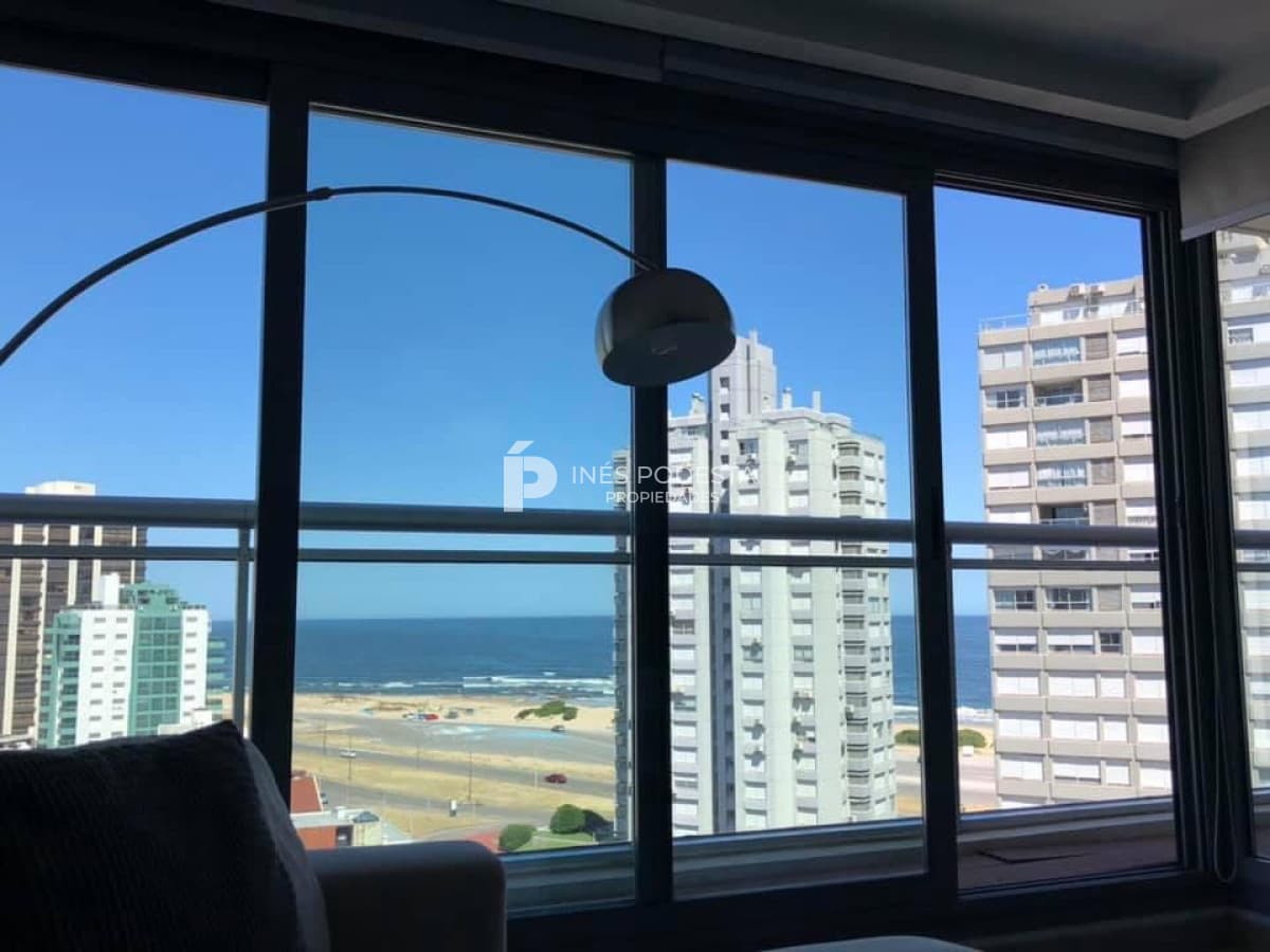 Apartamento de 3 dormitorios en alquiler