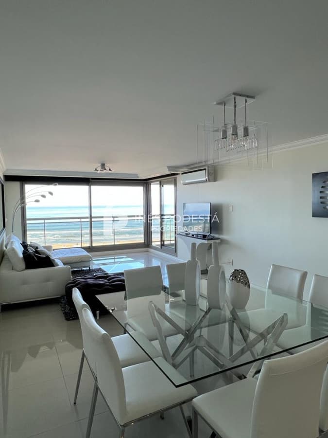 Apartamento ID.4982 - Apartamento en Venta , Brava, 3 Dormitorios.