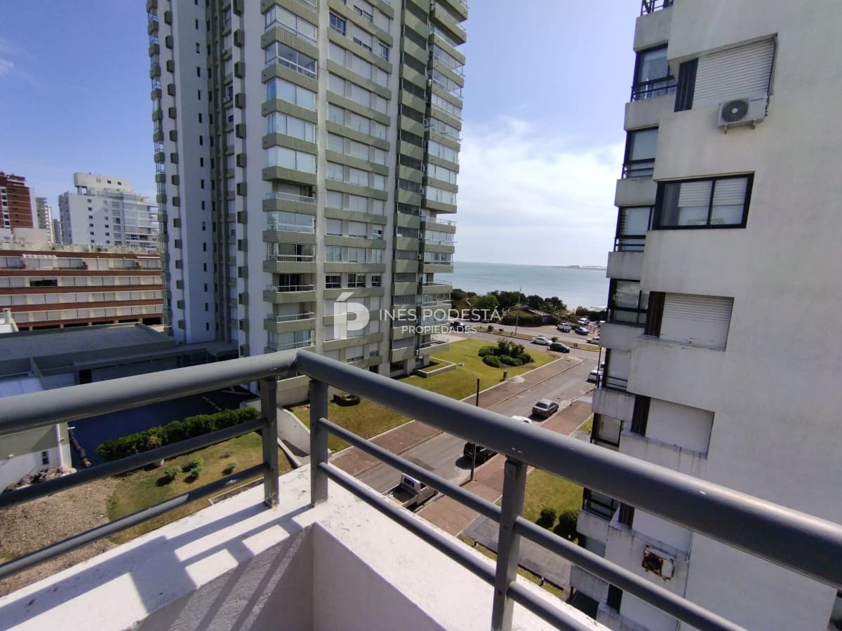 Alquiler Apartamento con 2 Dormitorios
