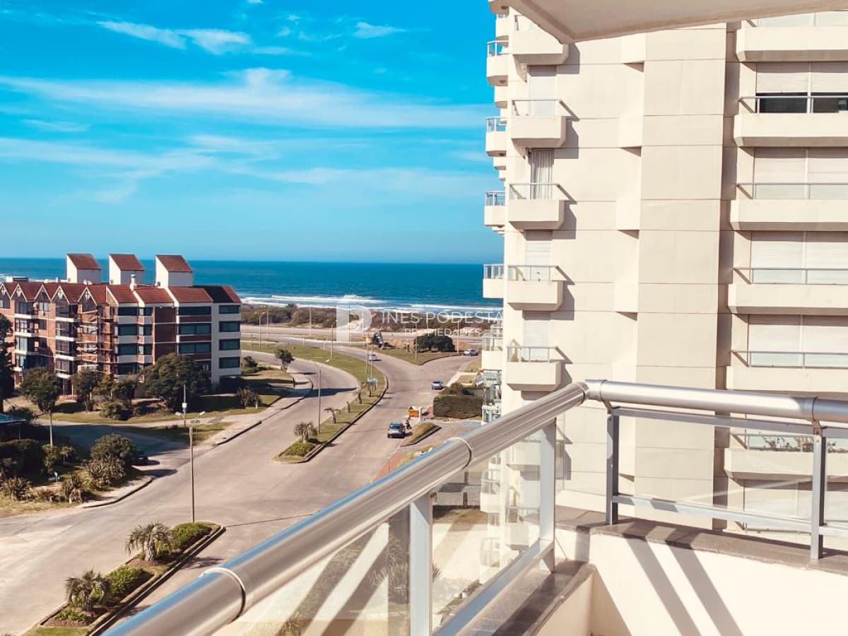 Apartamento ID.952 - Apartamento en Venta de 2 Dormitorios en Punta del Este