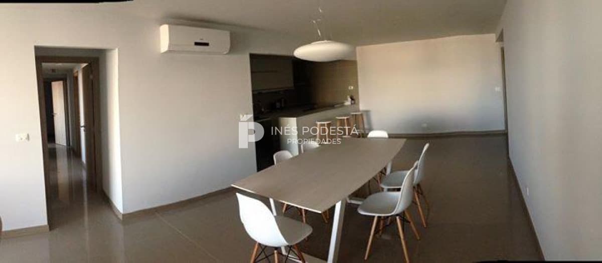 Apartamento de 3 dormitorios en alquiler