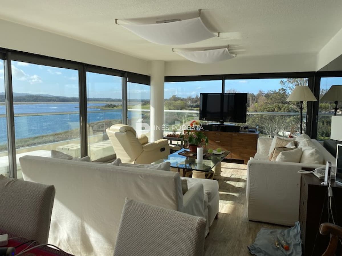 Apartamento ID.37306 - Venta Pent House 4 dormitorios Punta del Este