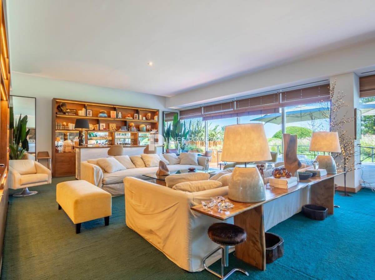 Apartamento ID.41906 - Venta 3 suites más dependencia de servicio