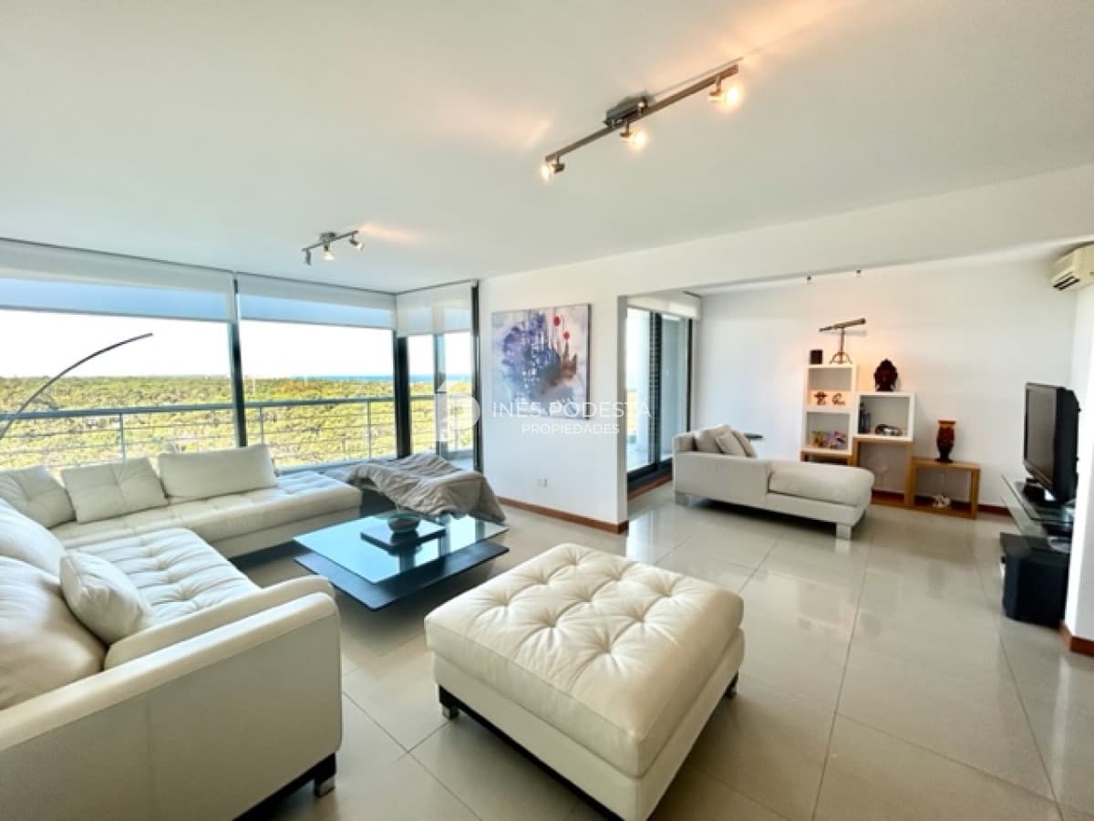 ALQUILER apartamento 2 dormitorios Roosevelt con vista hacia la barra