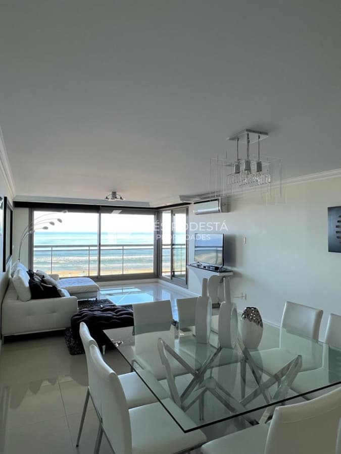 Apartamento ID.4982 - Apartamento en Venta , Brava, 3 Dormitorios.