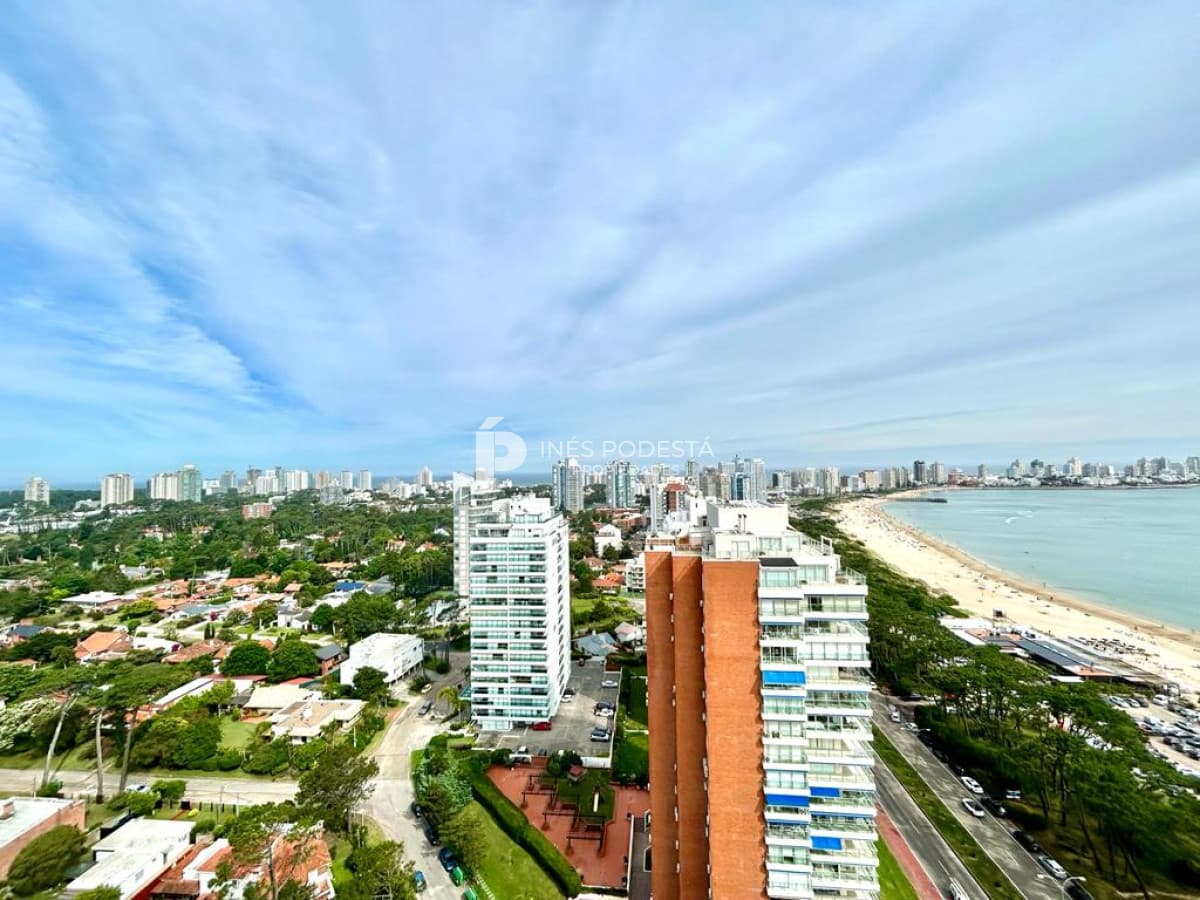 Alquiler en Mansa a estrenar con 2 suites más toilette vista al mar