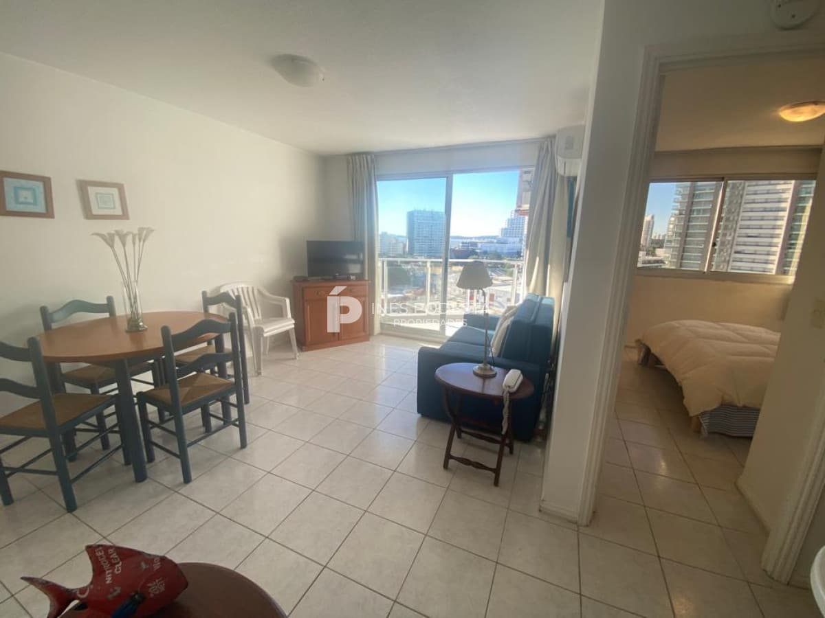 Apartamento en alquiler de 1 Dormitorio y medio