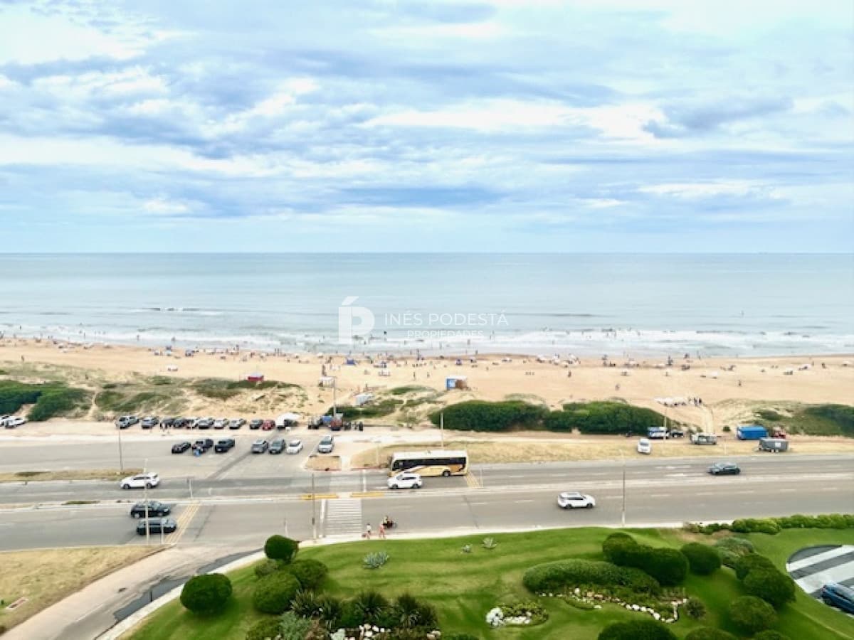 Apartamento ID.41238 - Edificio Pez Espada 3 dormitorios y dependencia de servicio Punta del Este