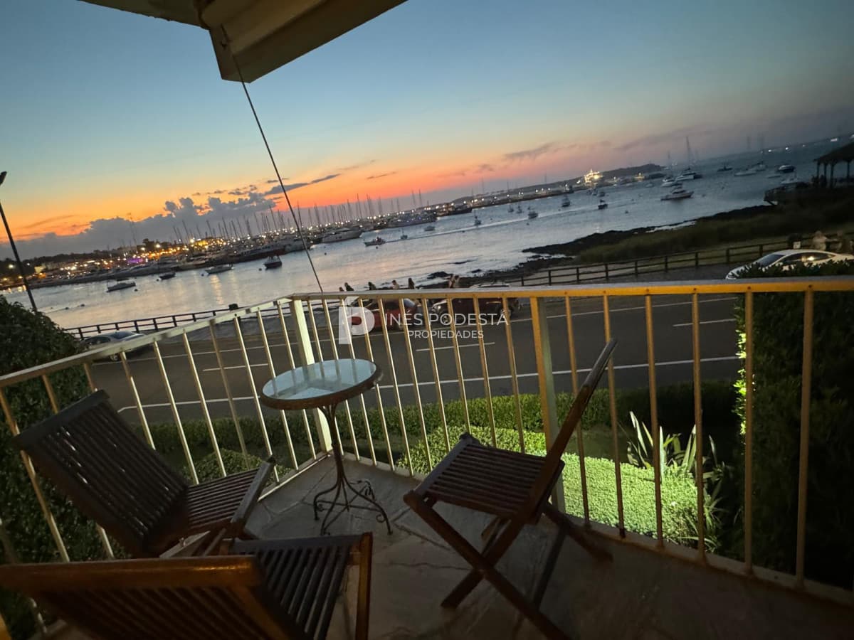 Apartamento en Alquiler, Peninsula, Punta del Este, 4 Dormitorios.