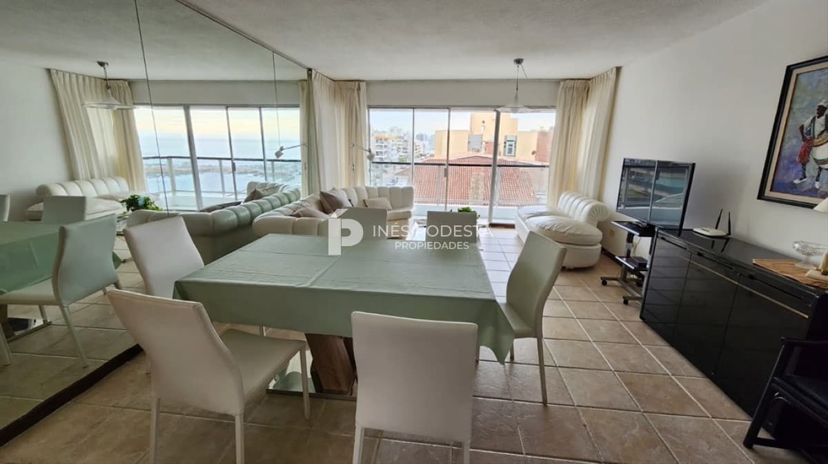 Apartamento en Alquiler de 2 dormitorios Península