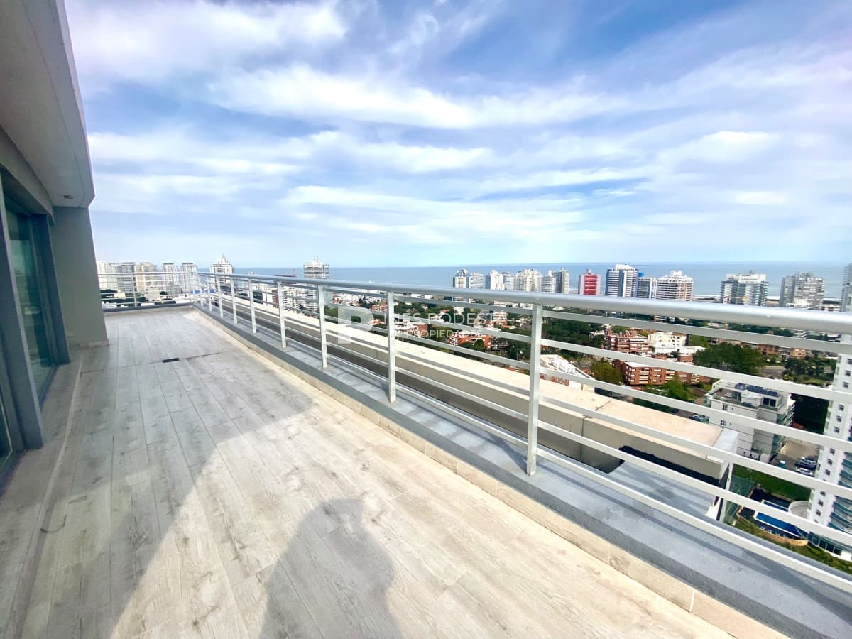 Apartamento ID.40242 - Apartamento Pent-house en Venta Punta del Este