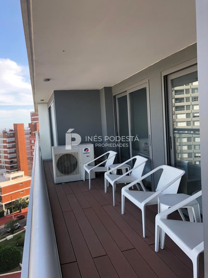 Apartamento de 3 dormitorios en alquiler