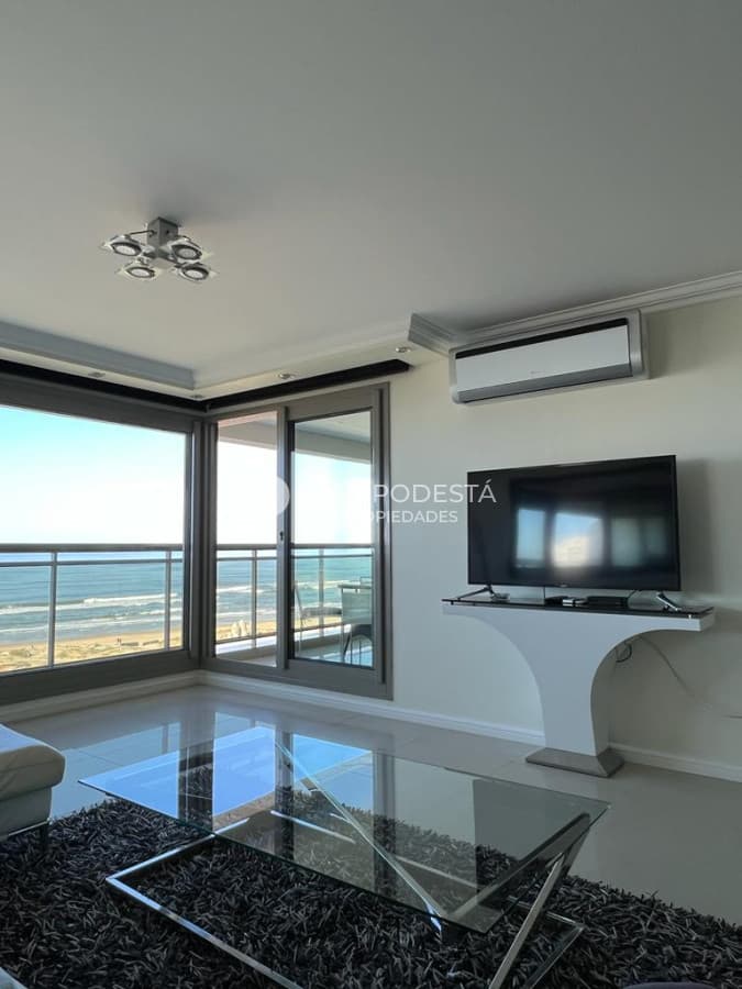 Apartamento ID.4982 - Apartamento en Venta , Brava, 3 Dormitorios.