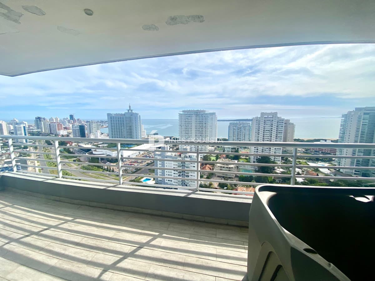 Apartamento ID.40242 - Apartamento Pent-house en Venta Punta del Este