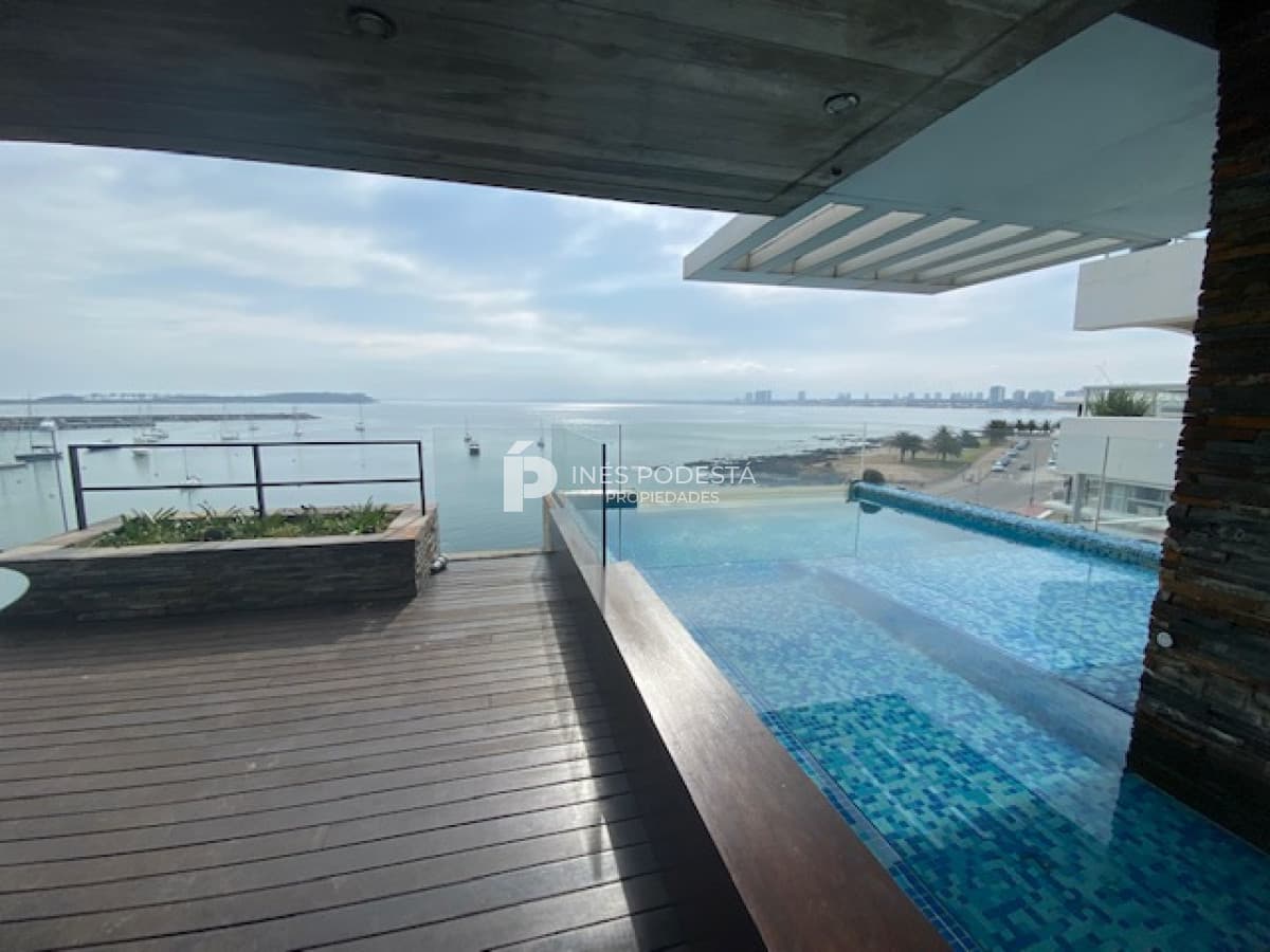 Apartamento ID.7716 - Venta en Puerto apartamento Pent House 4 dormitorios