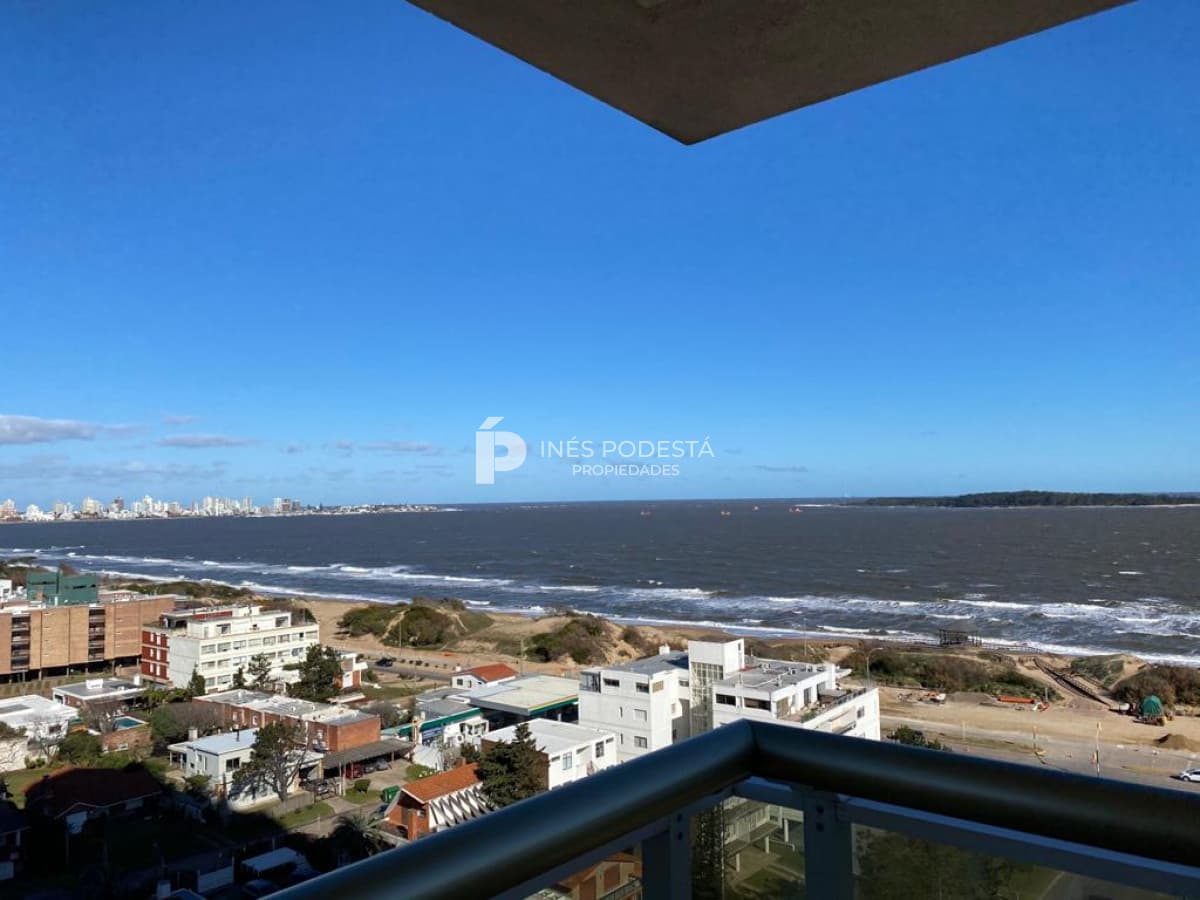 Apartamento ID.2955 - Apartamento en Venta 3 Dormitorios mas dependencia de servicio
