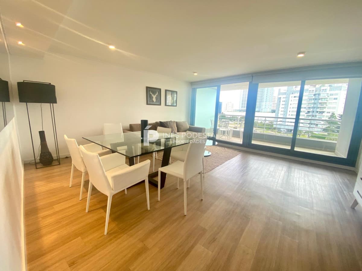 Apartamento ID.40099 - Apartamento en Mansa de 2 dormitorios Punta del este