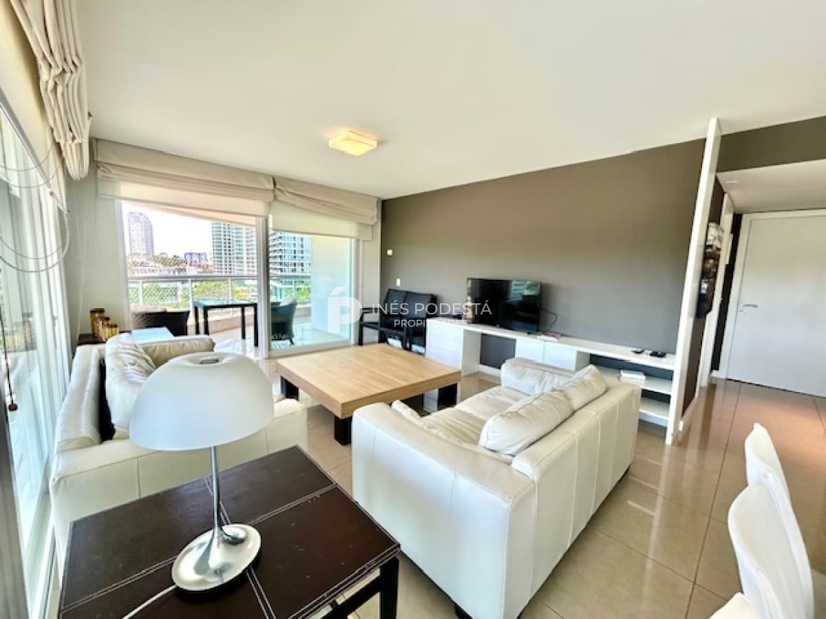 Alquiler Apartamento en  Mansa, Punta del Este, 2 Dormitorios.