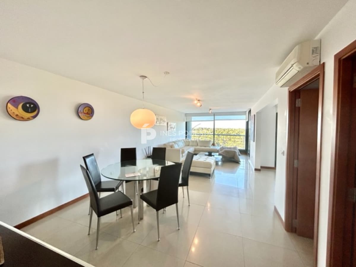ALQUILER apartamento 2 dormitorios Roosevelt con vista hacia la barra