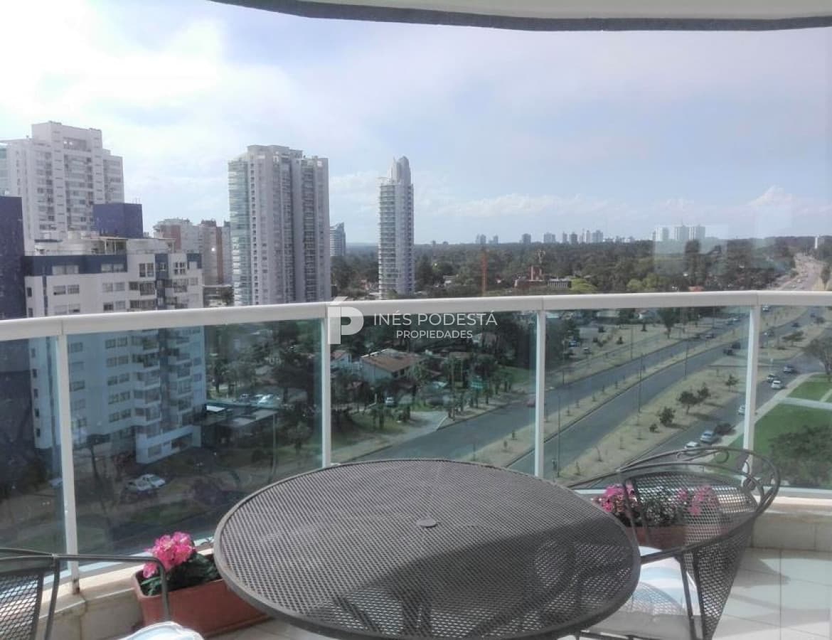 Apartamento en Alquiler, La Pastora, Punta del Este, 3 Dormitorios.