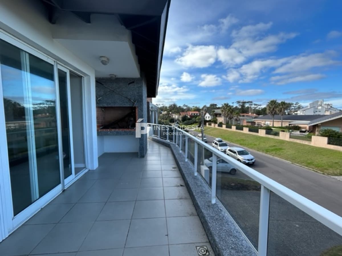 Apartamento ID.39823 - Mansa en Venta 3 dormitorios y vista al mar