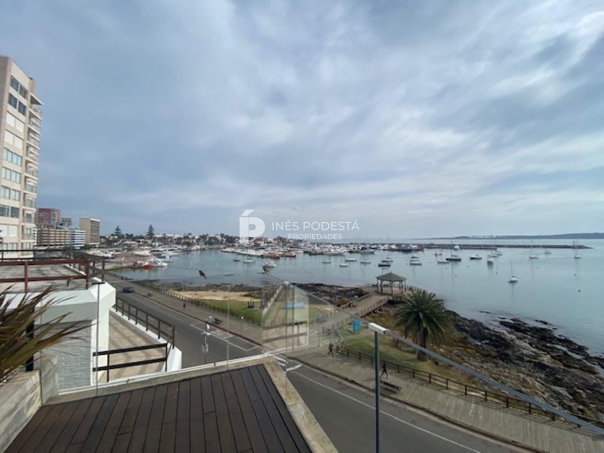 Apartamento ID.7716 - Venta en Puerto apartamento Pent House 4 dormitorios