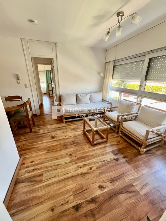 Apartamento ID.42127 - Apto en Venta de 2 dormitorios en Punta del Este