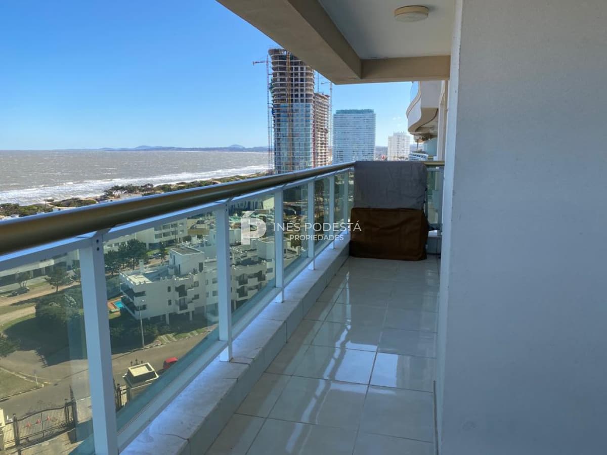 Apartamento ID.2955 - Apartamento en Venta 3 Dormitorios mas dependencia de servicio
