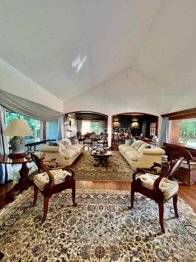Beverly Hills, única con 12 dormitorios, 15 baños, gran piscina