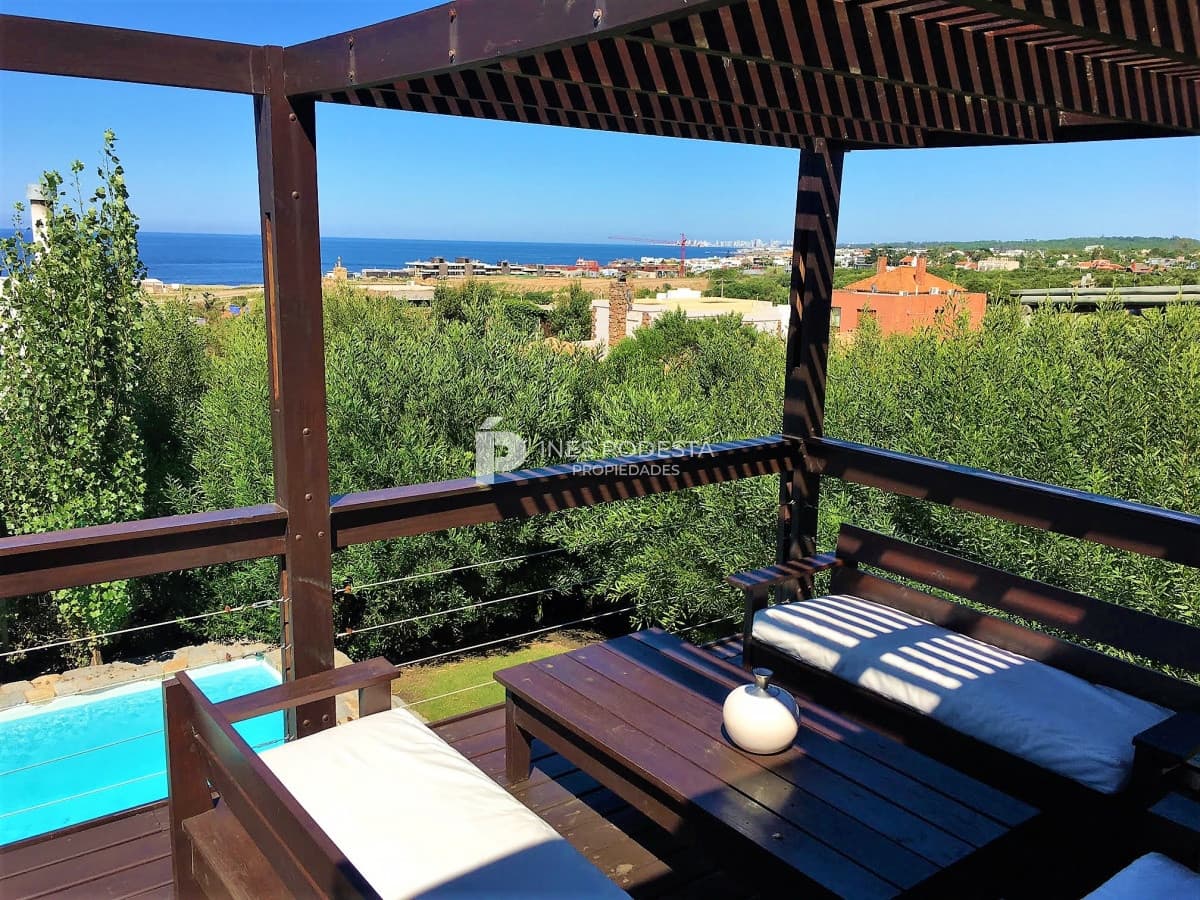Casa ID.2000 - Venta y alquiler en Punta Piedras con 6 dormitorios