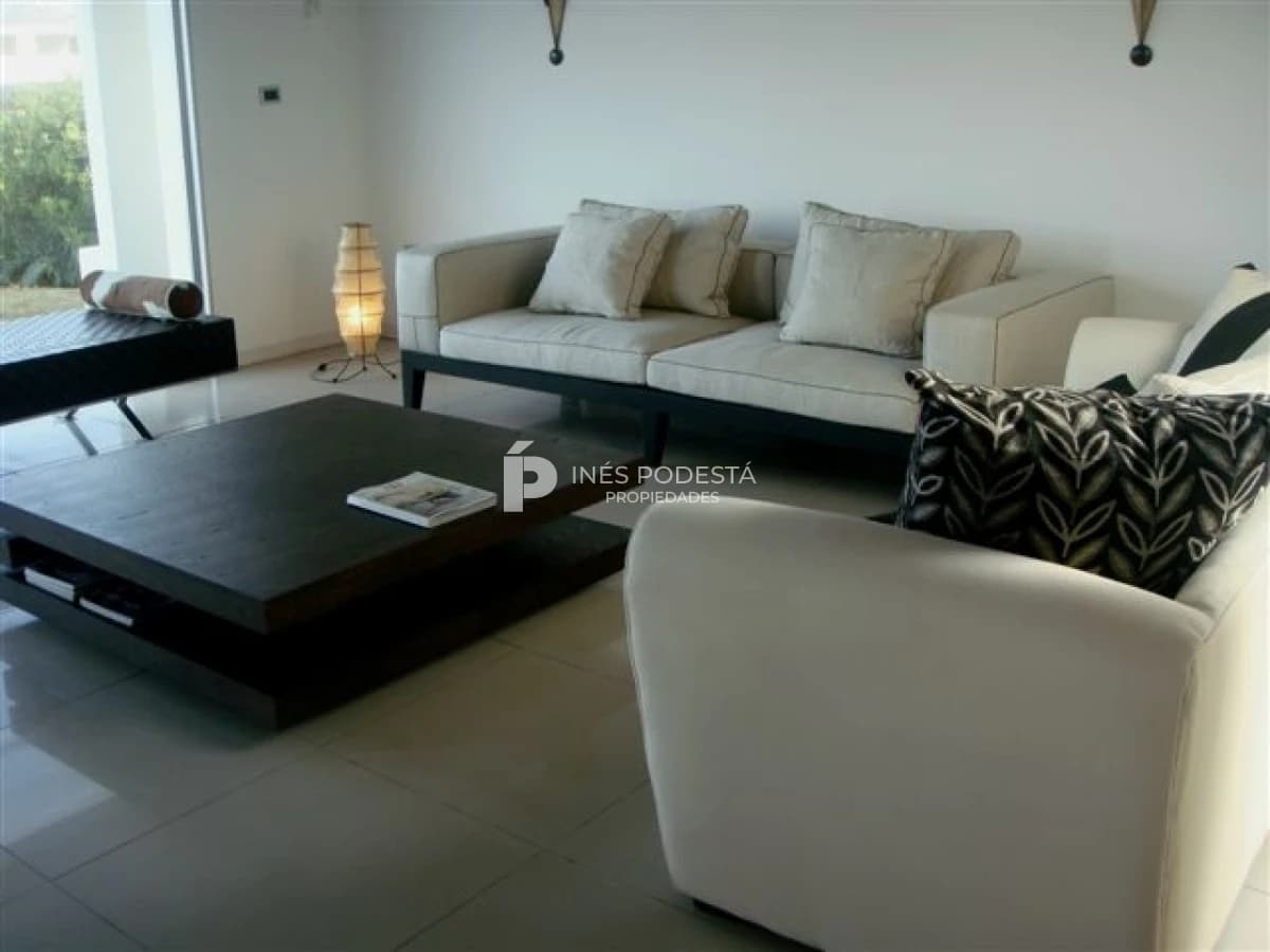 Casa en Montoya de 4 dormitorios