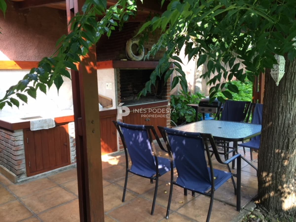 Casa en Mansa de 3 dormitorios en alquiler de temporada