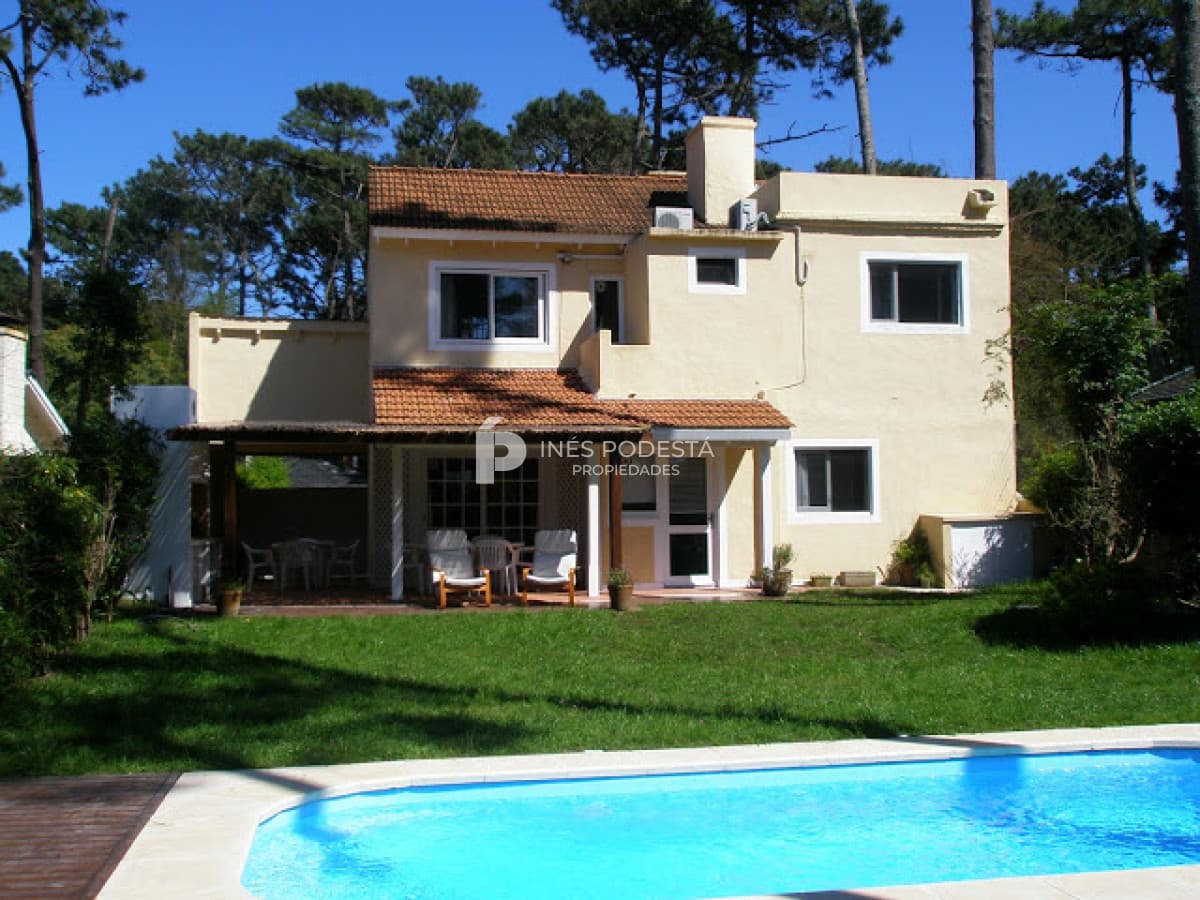 Alquiler 4 dormitorios y piscina