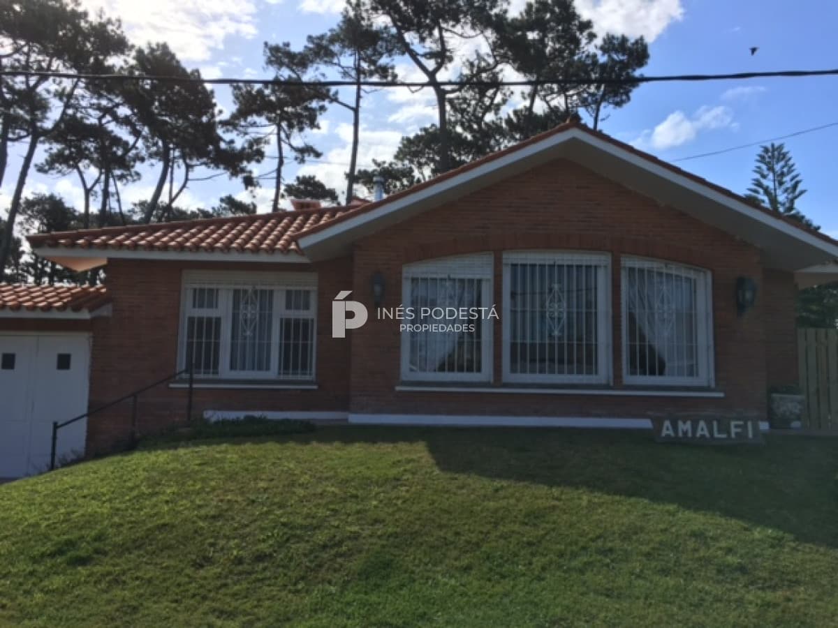 Casa en alquiler de 3 dormitorios Punta del Este