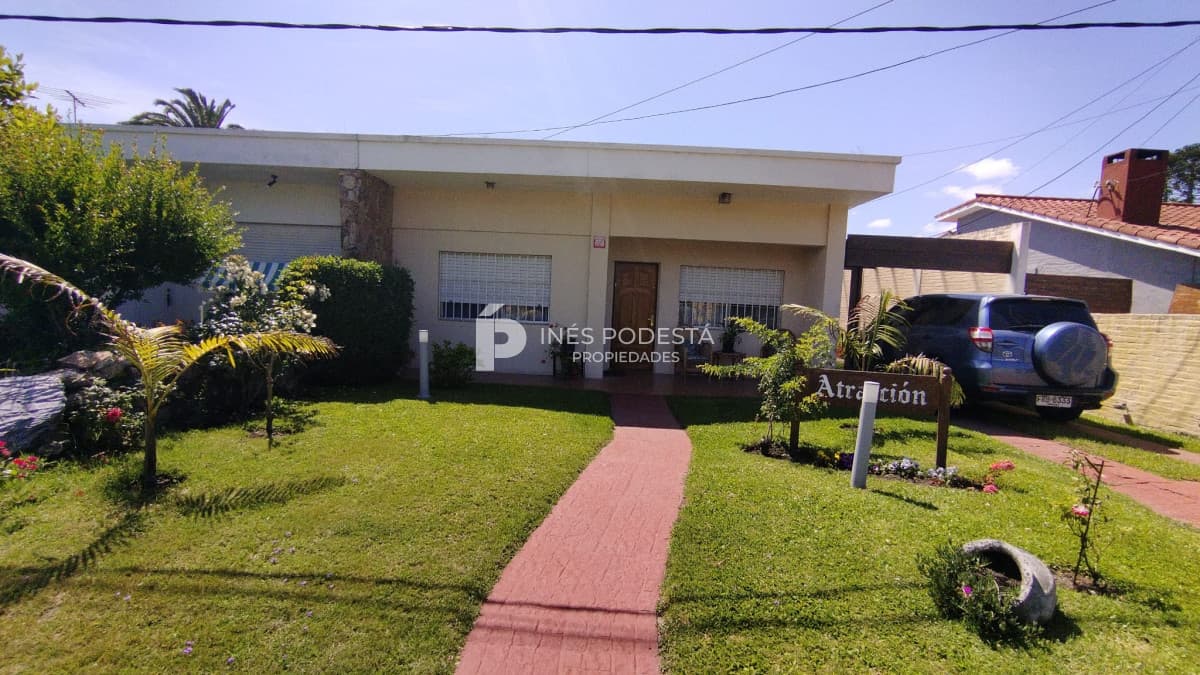 Mansa con 4 dormitorios y 3 baños próximo al mar