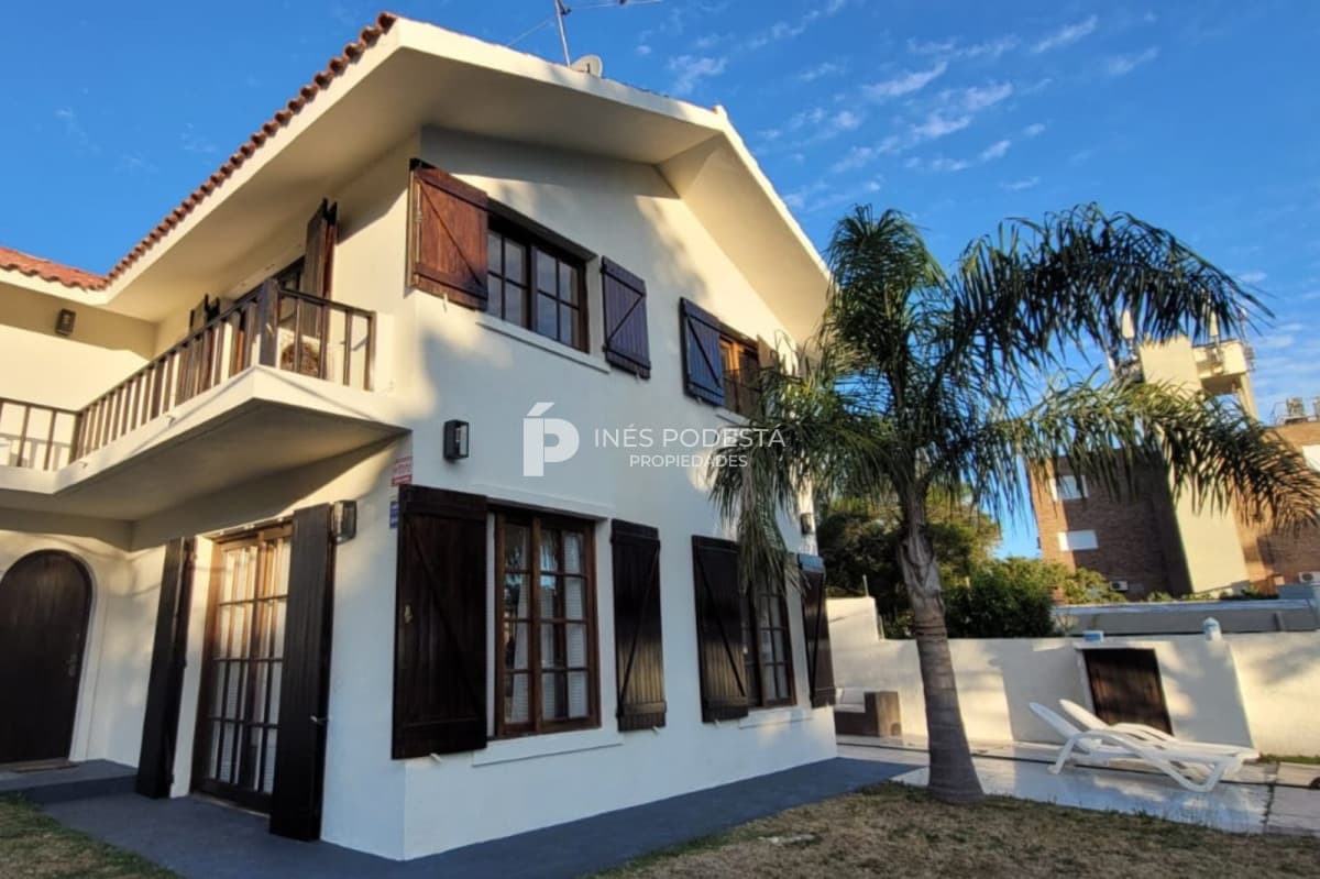 Alquiler con piscina de 3 dormitorios en Mansa
