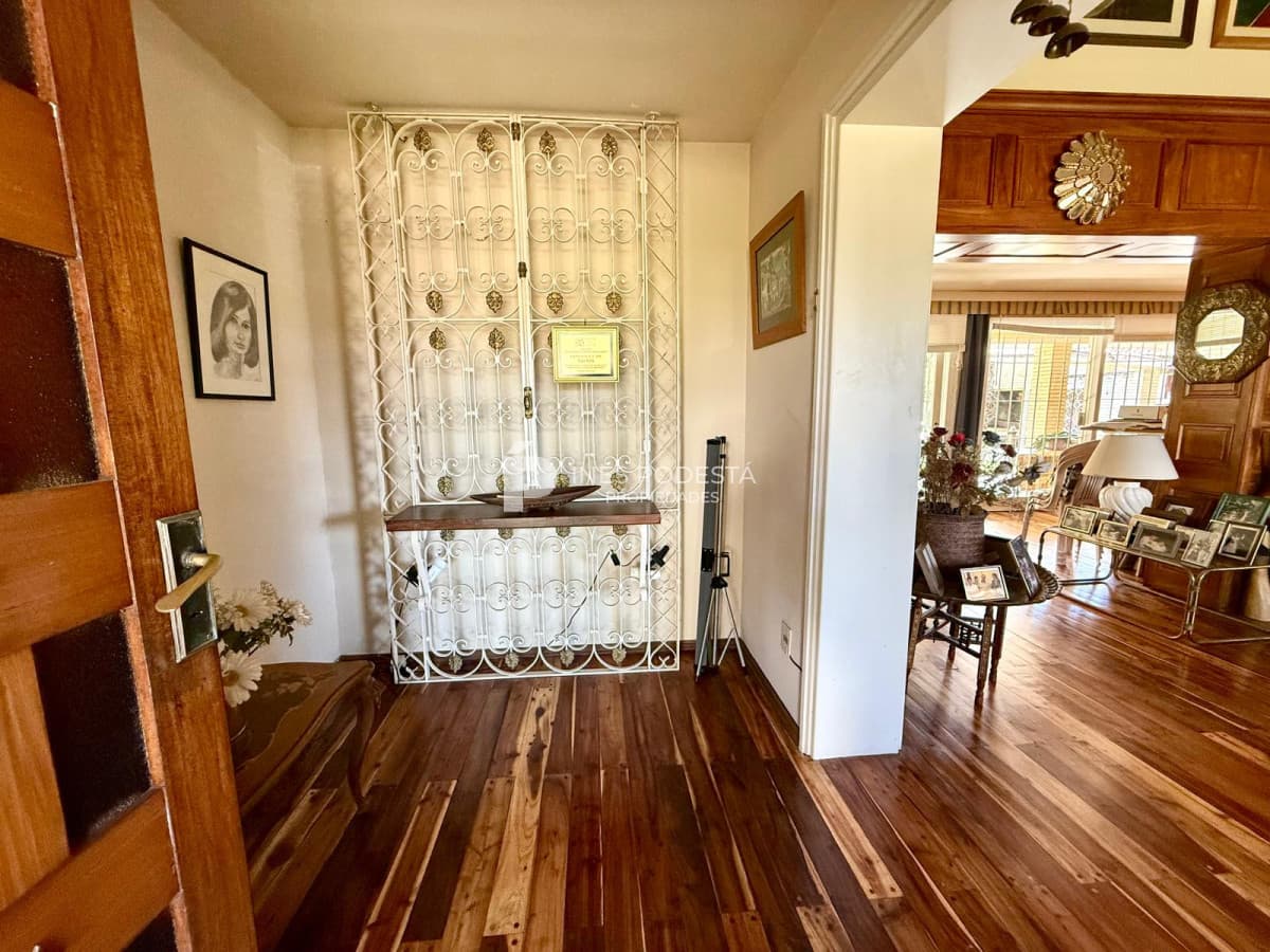Casa ID.41758 - Venta casa en Mansa 4 dormitorios y dependencia de servicio
