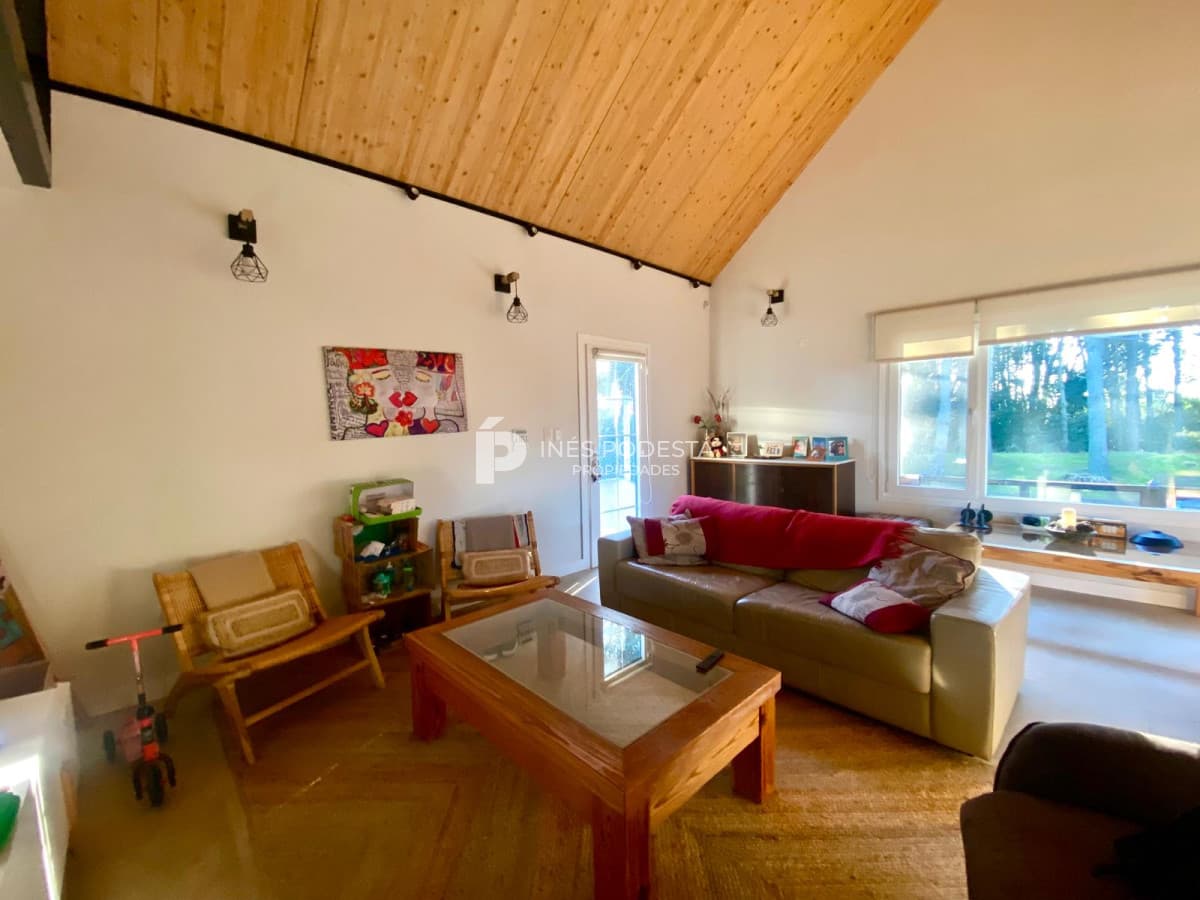 Casa en alquiler de 3 dormitorios con piscina