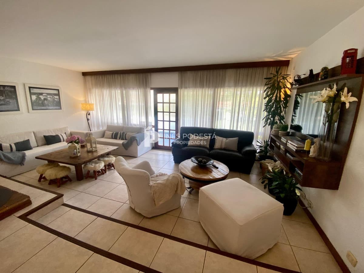 Casa en Mansa alquiler de temporada 4 dormitorios con piscina