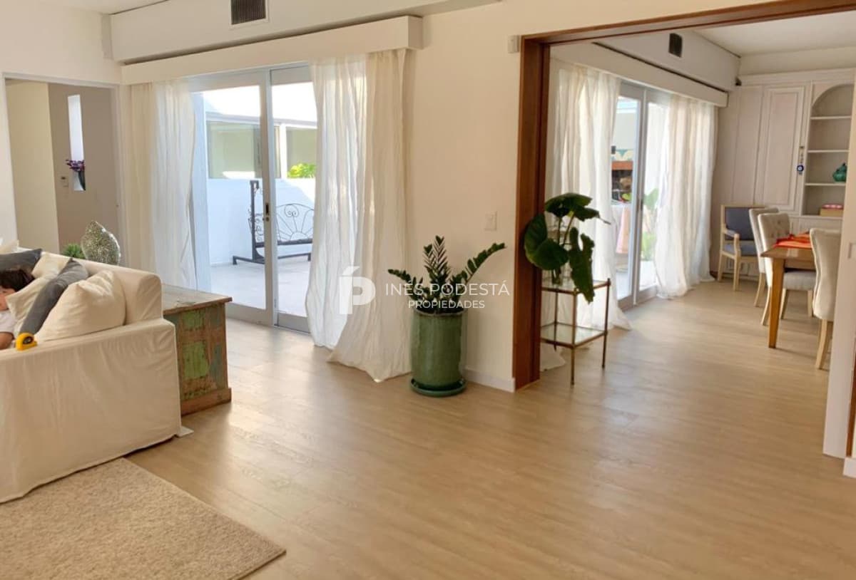 ALQUILER MANSA CON 4 DORMITORIOS Y 3 BAÑOS,  PILETA CLIMATIZADA